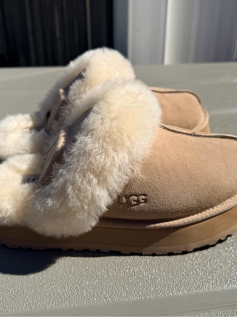 UGG Women’s Chestnut/Tan Sheepskin Lined Slip-On Clog